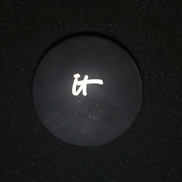 it cosmetics Other - It Cosmetics bye bye pores